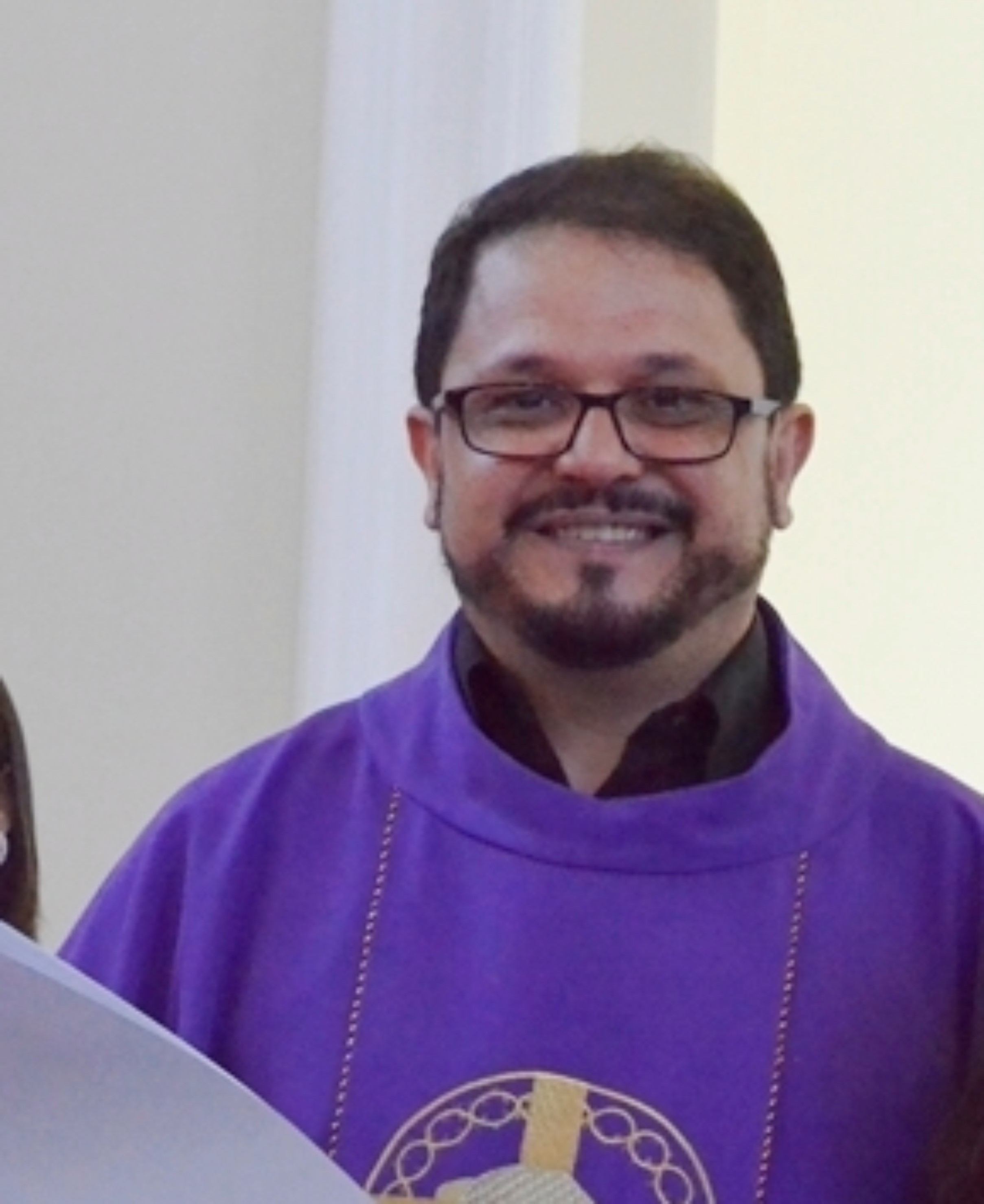 PE. VANDEMIR ALBERTO ARAUJO