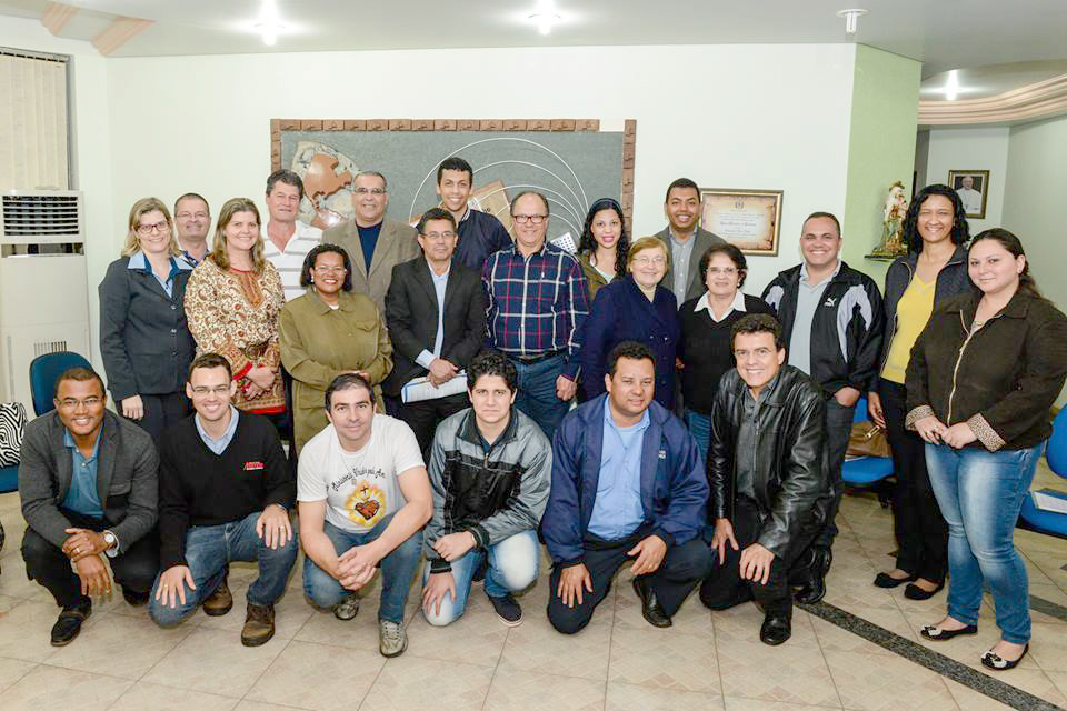 COMUNICADORES VOLUNTARIOS DA RADIO ALVORADA.jpg G