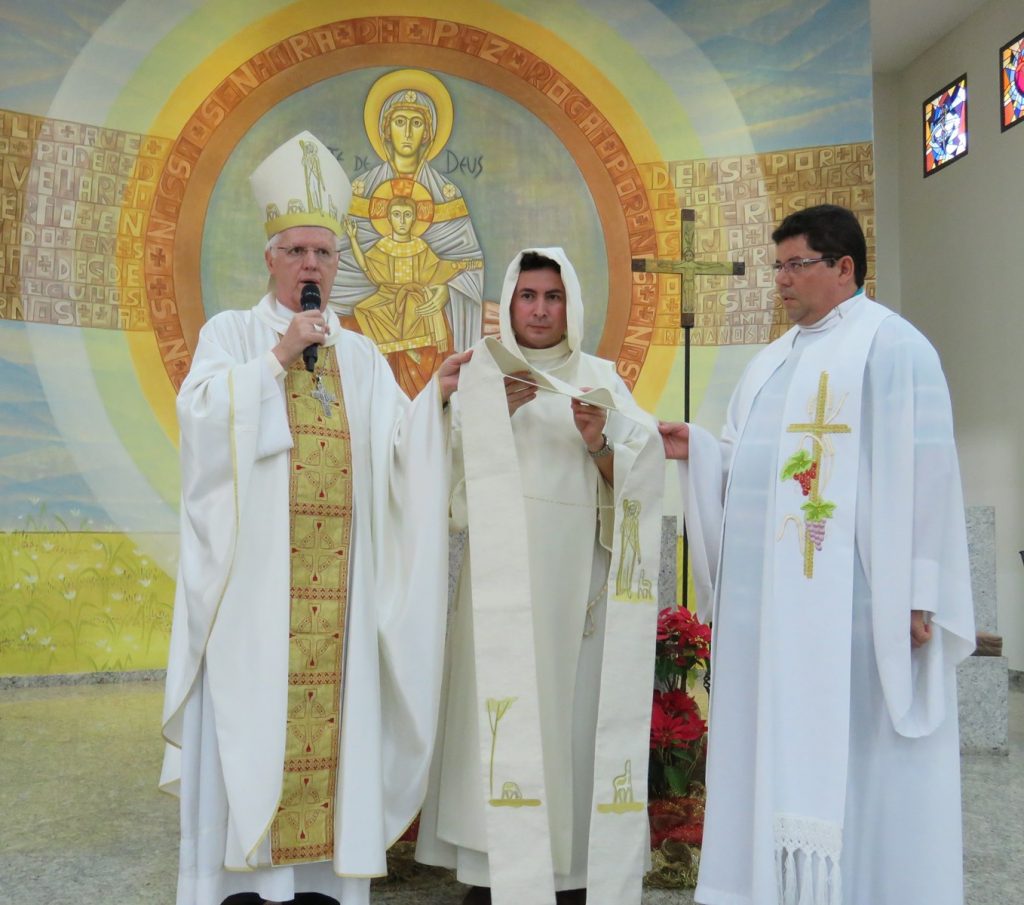 Posse Pe. Alessandro na Paróquia Nossa Senhora da Paz