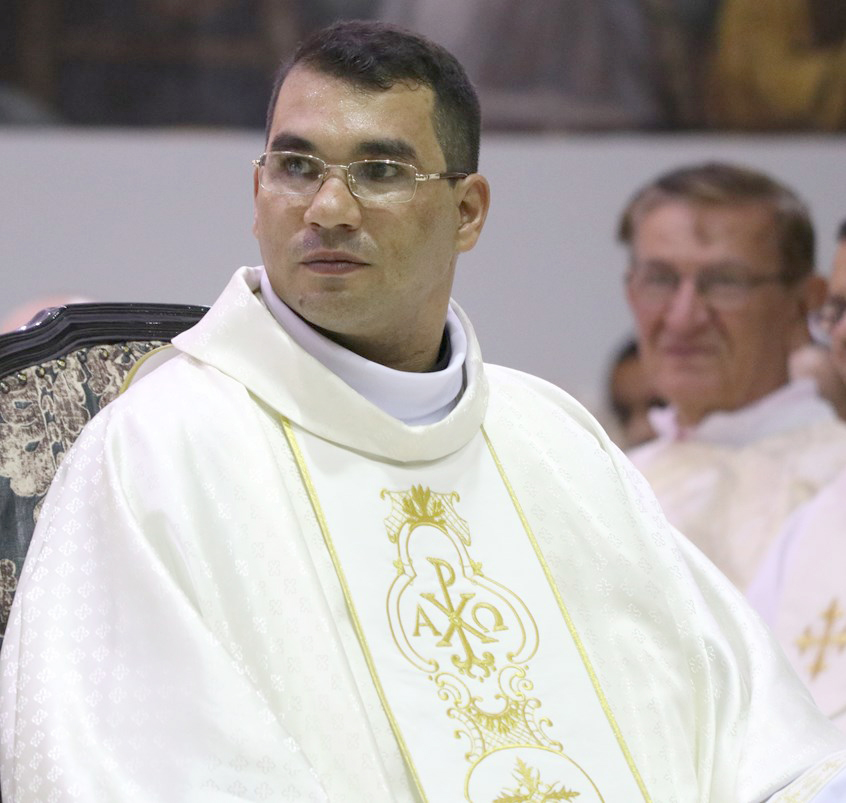 pe josias 1